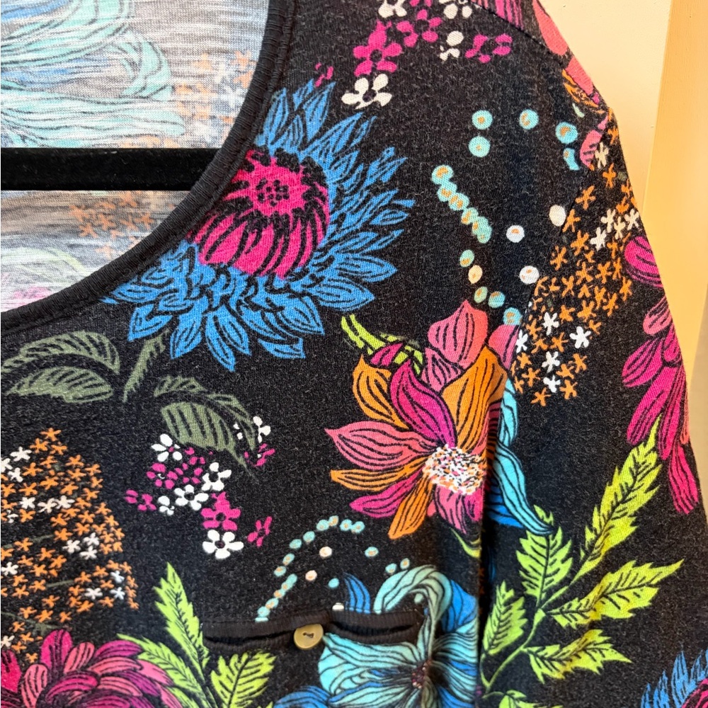 Westbound Black Floral Short Sleeve Top - Picture 3 of 6